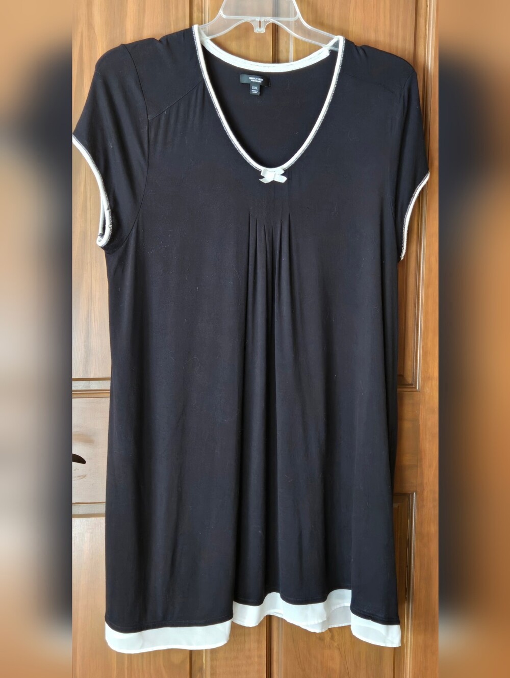 Simply Vera Vera Wang Black Short-Sleeve Tunic with White Trim